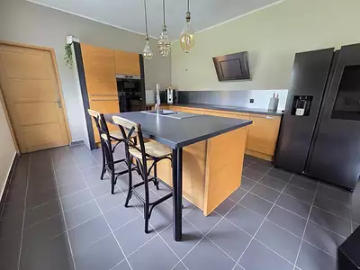 Maison, 196 m²