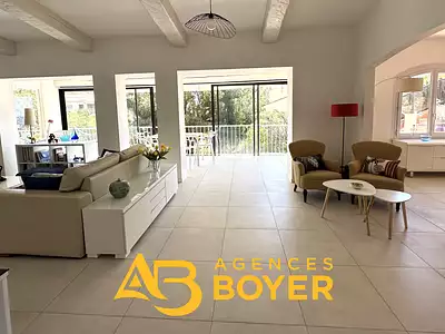 Maison, 211 m²
