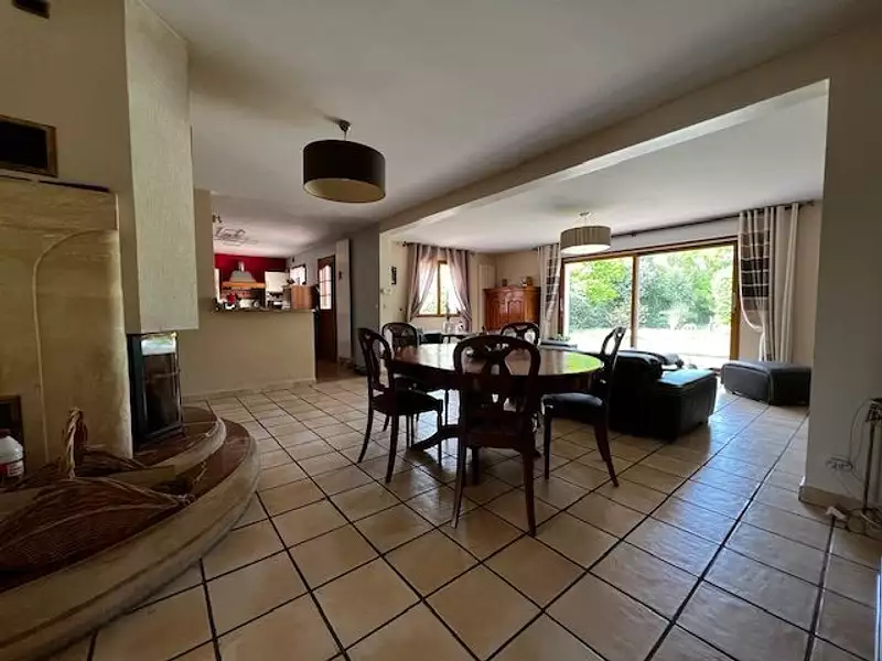 Maison, 201 m²