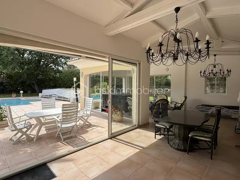 Maison, 239 m²