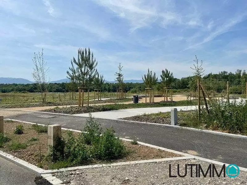 Terrain, 571 m²