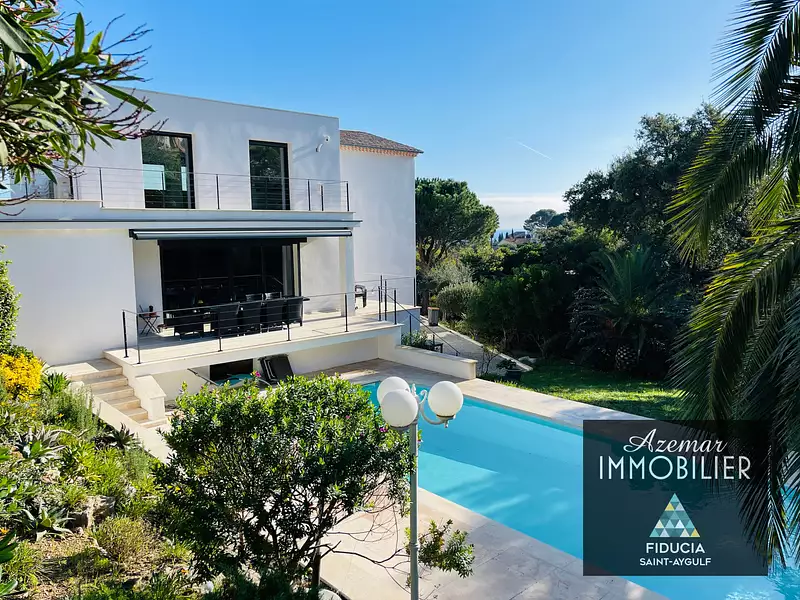 Maison, 310 m²