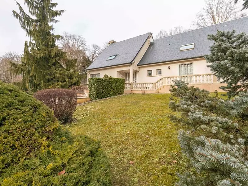 Maison, 425 m²