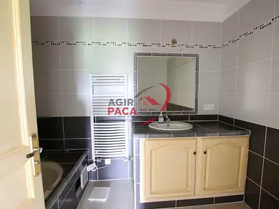 Maison, 191 m²