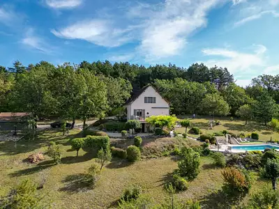 Maison, 166 m²