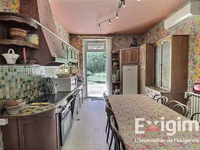 Maison, 330 m²