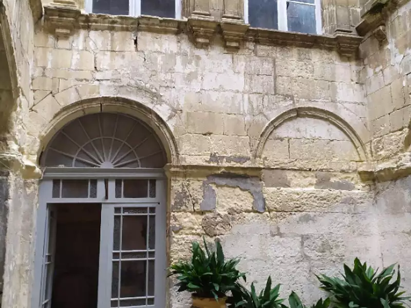 Maison, 1 250 m²