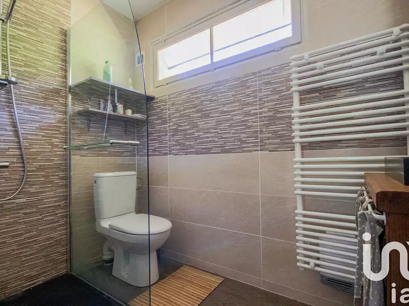 Maison, 180 m²