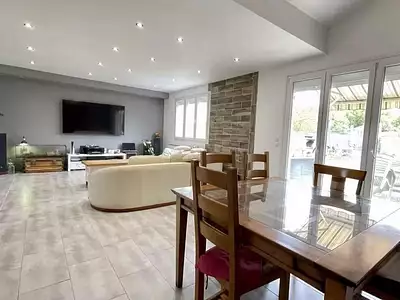 Maison, 111 m²