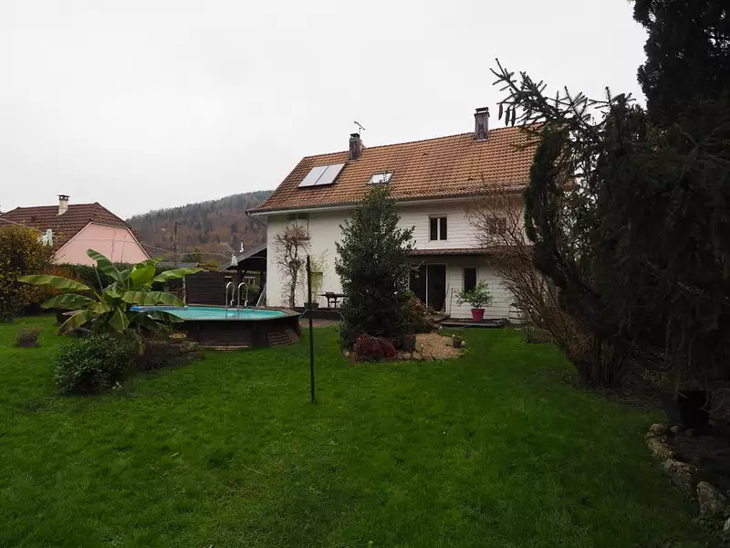 Maison, 215 m²