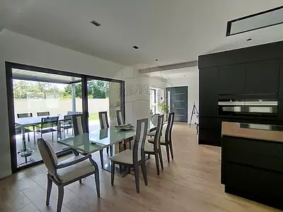 Maison, 178 m²