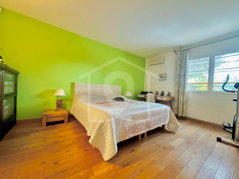 Maison, 326 m²