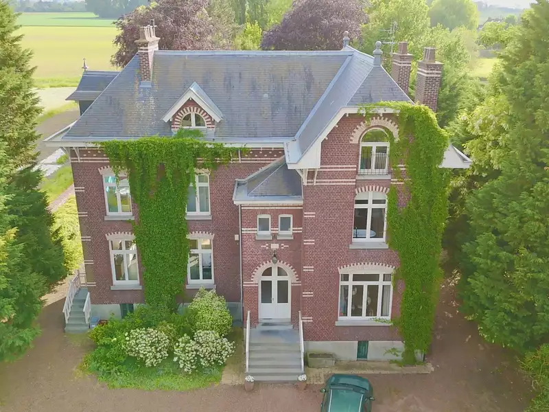 Maison, 248 m²