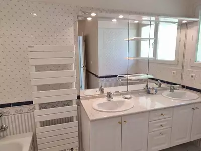 Maison, 195 m²