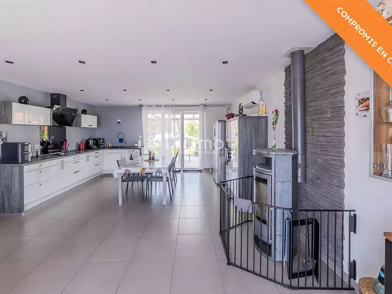 Maison, 98 m²