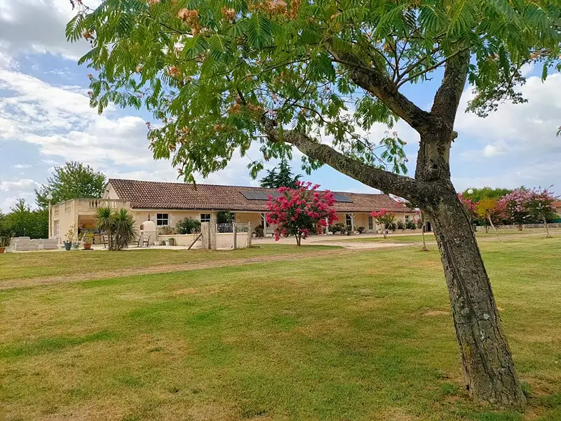 Maison, 280 m²
