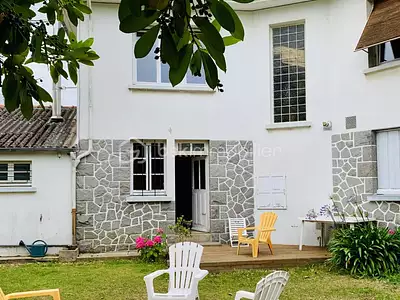 Maison, 244 m²
