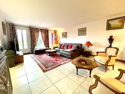 Maison, 225 m²