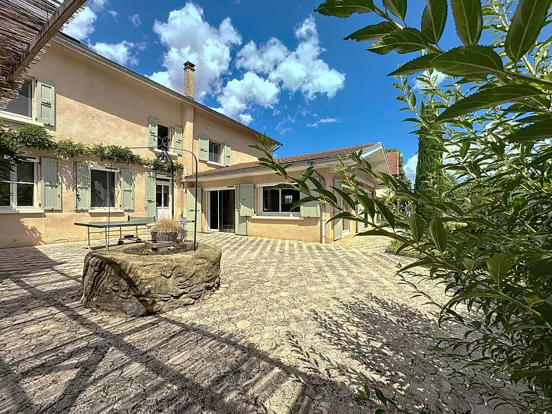 Maison, 260 m²