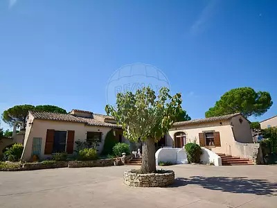 Maison, 250 m²