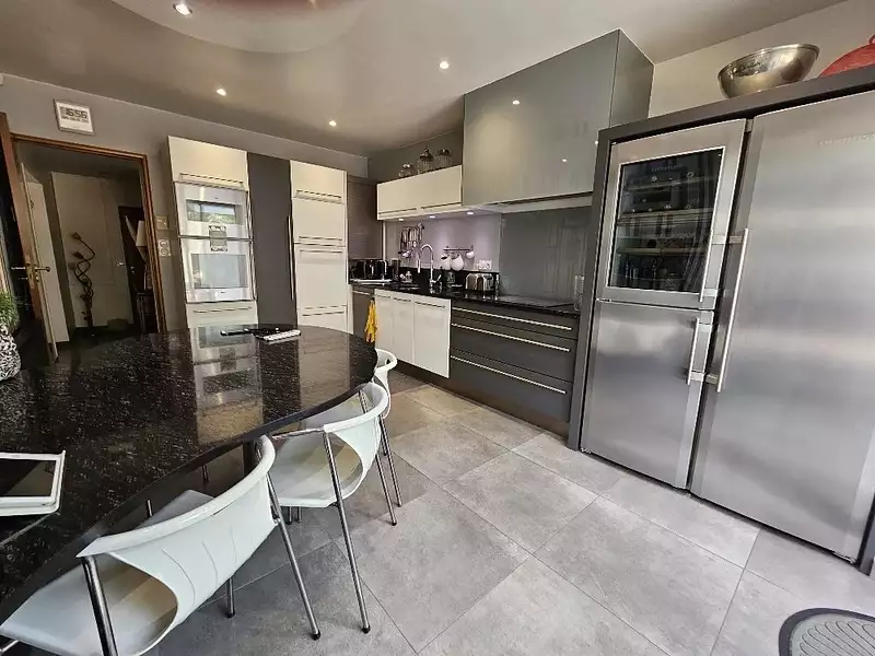Maison, 187 m²