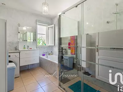 Maison, 228 m²