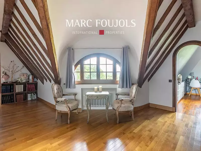 Maison, 240 m²