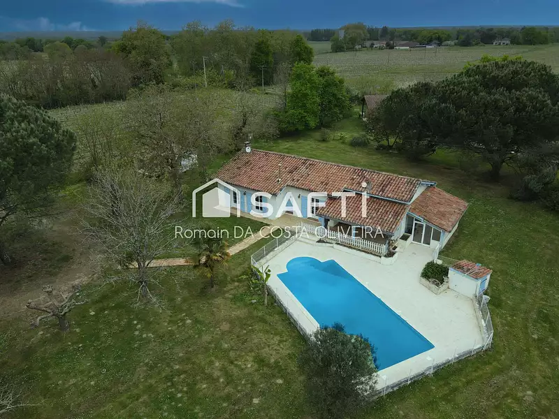 Maison, 156 m²
