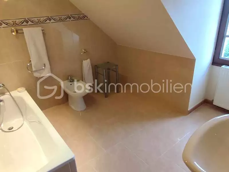 Maison, 175 m²