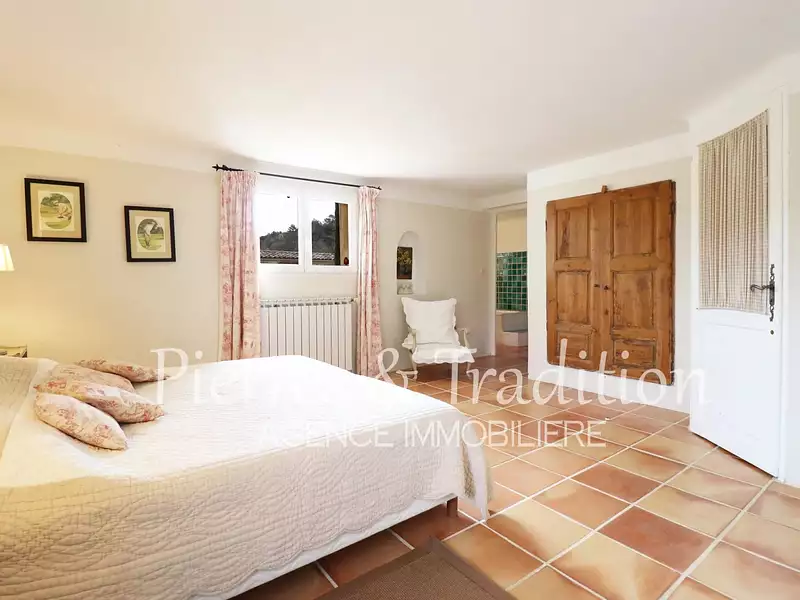 Maison, 249 m²