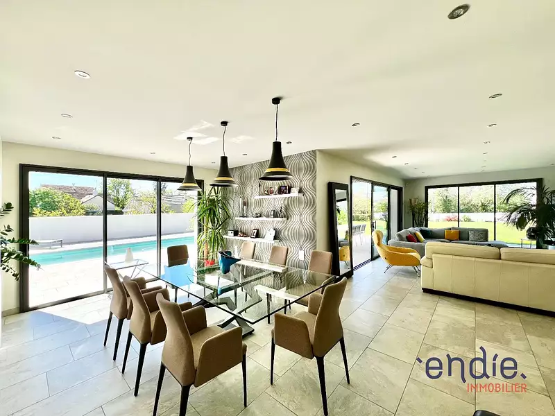 Maison, 185 m²