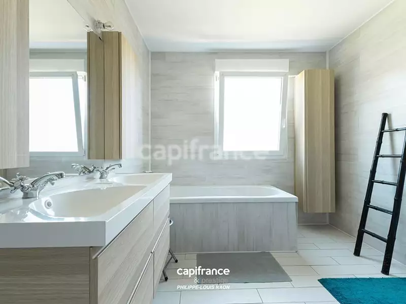 Maison, 187 m²
