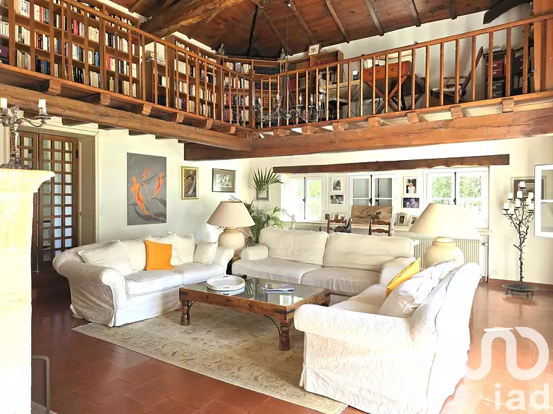 Maison, 270 m²