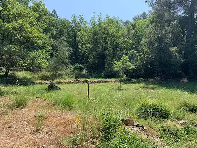 Terrain, 14 930 m²