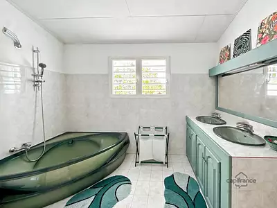 Maison, 220 m²