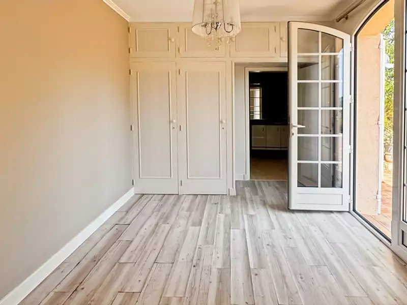 Maison, 184 m²