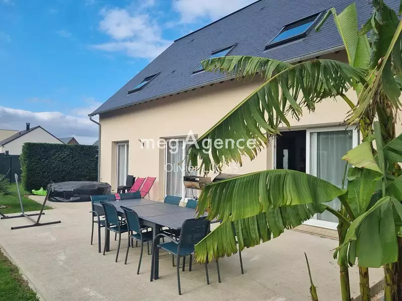 Maison, 225 m²