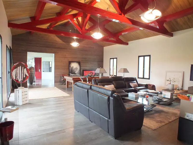 Maison, 730 m²