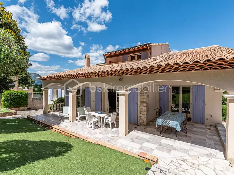 Maison, 160 m²