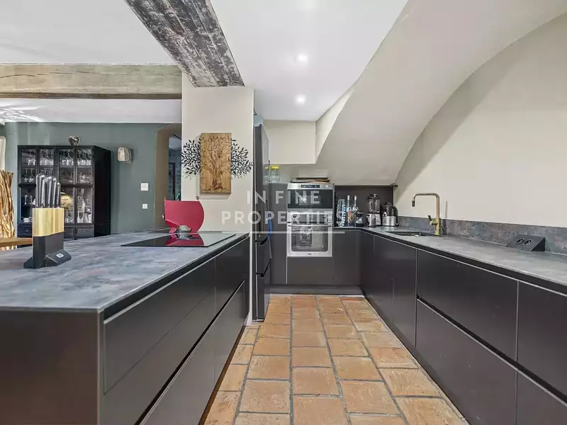 Maison, 200 m²