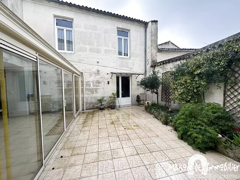 Maison, 169 m²