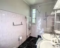 Maison, 225 m²