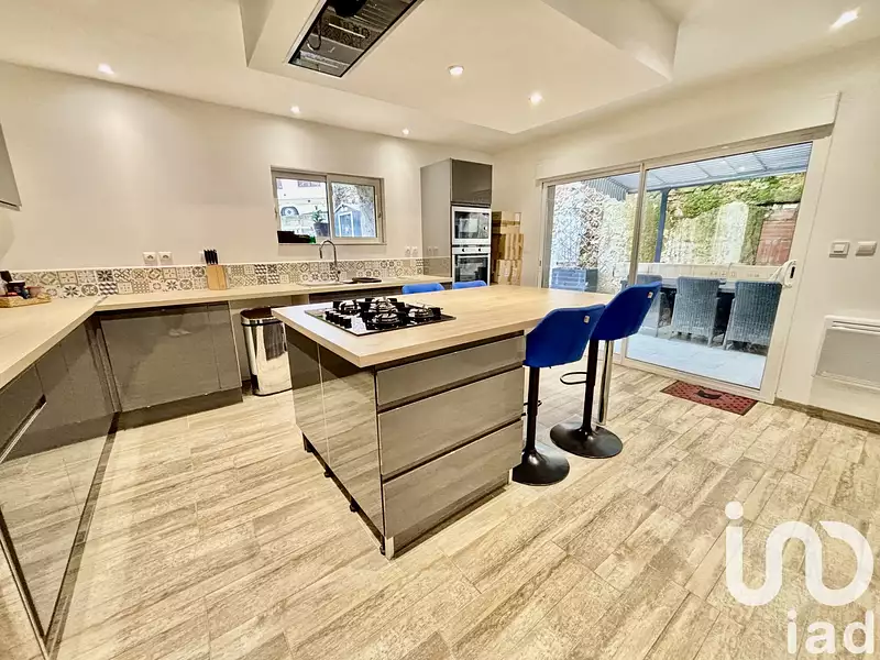 Maison, 180 m²
