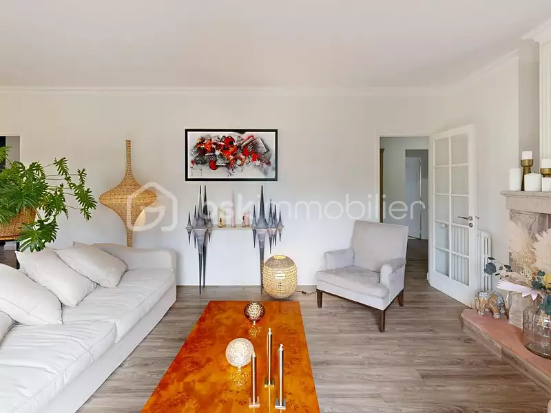 Maison, 213 m²