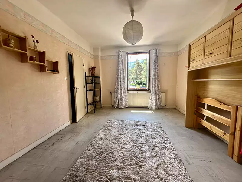 Maison, 196 m²