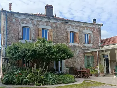 Maison, 255 m²