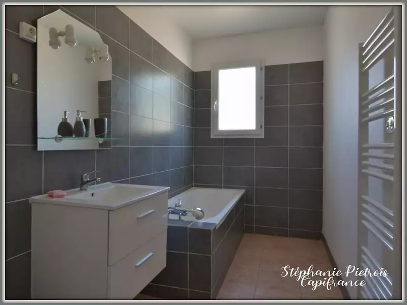 Maison, 75 m²