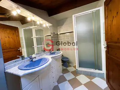 Maison, 260 m²