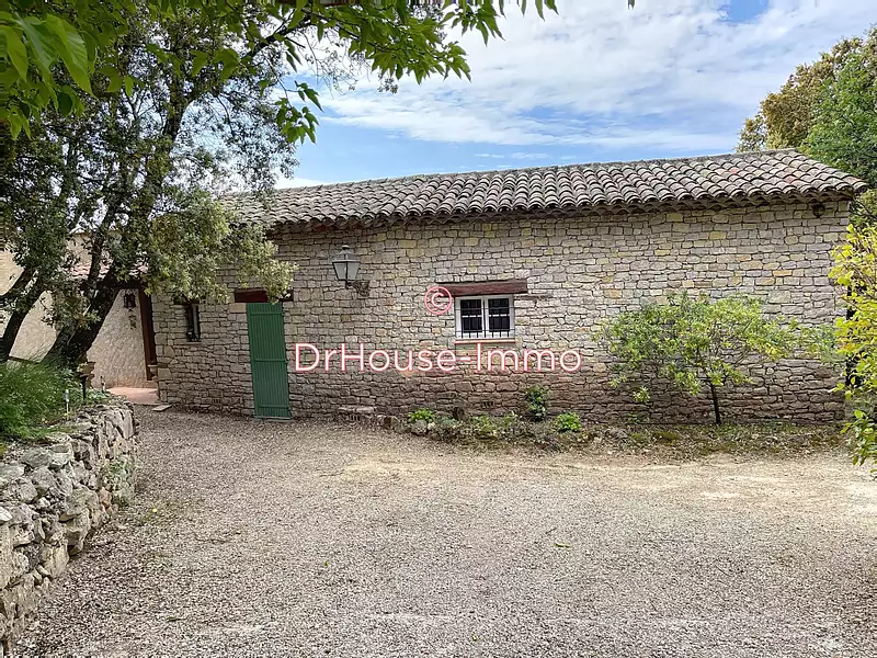Maison, 218,5 m²