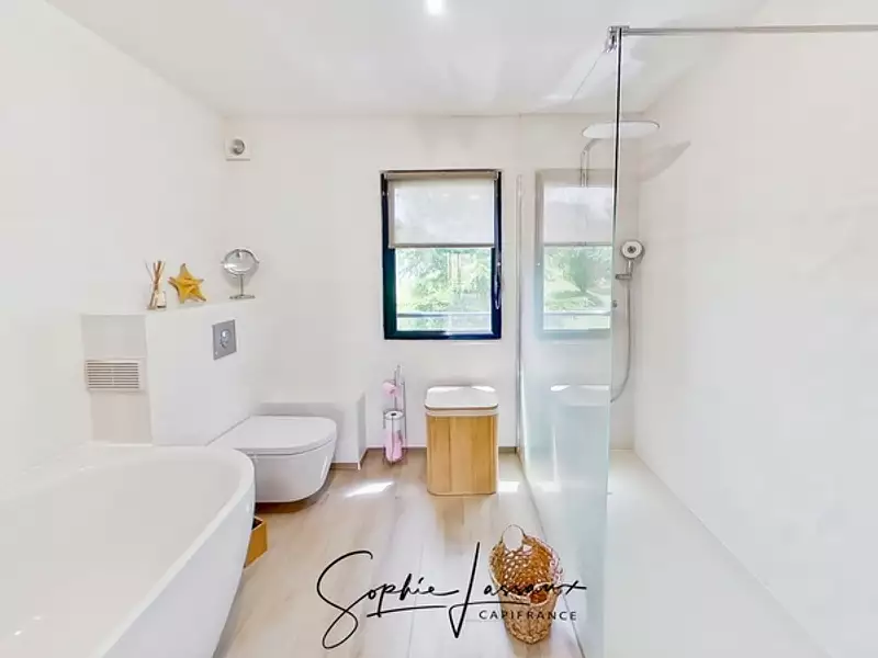 Maison, 181 m²